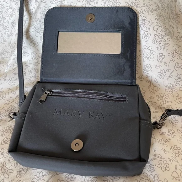 Mary Kay bag - Picture 3 of 5